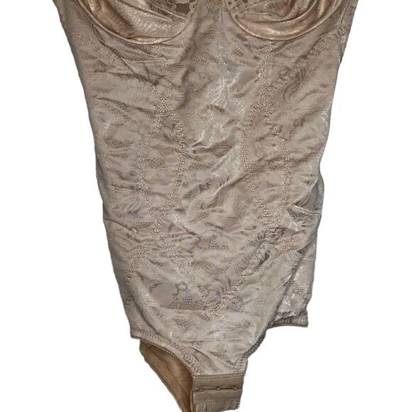 Flexees Undergarment - Picture 3 of 6